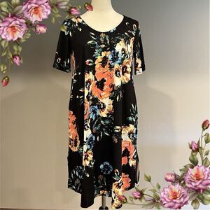 Reb & J scoop neck Floral short sleeve dress size Large